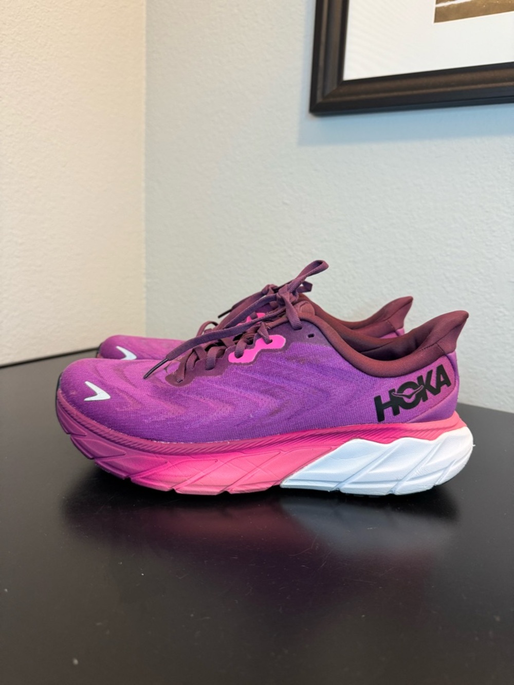 Hoka Arahi 7 Purple Low-Top Running Shoes